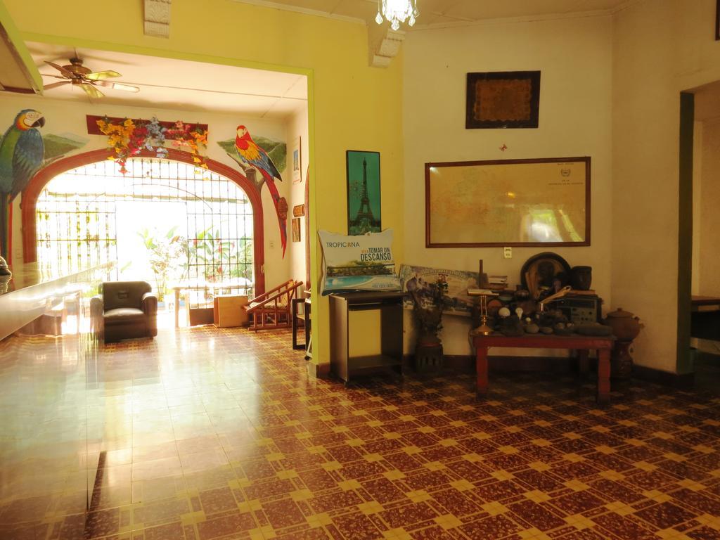 Tropicana 2*